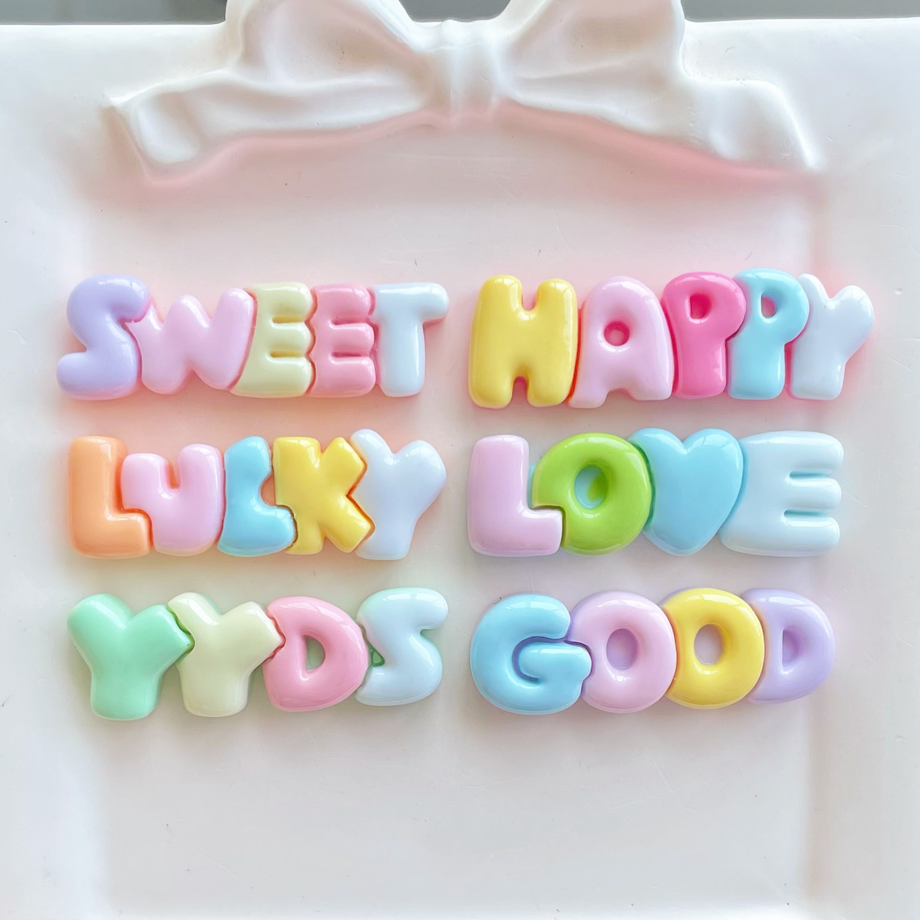 10-30Pcs Color Letter Planar R - Resin Art Earrings Material recension och pris