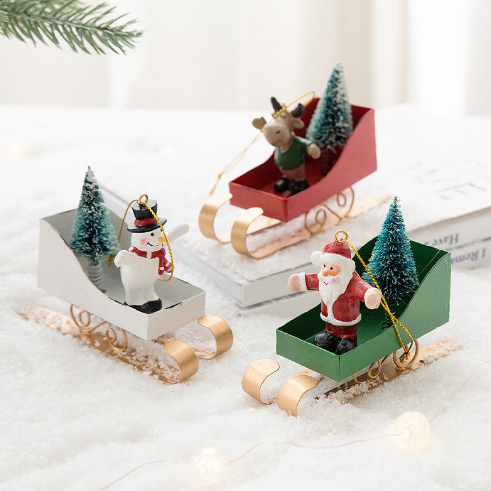 Nordic Xmas Tree Sled Pendant  - Xmas Resin Art recension och pris