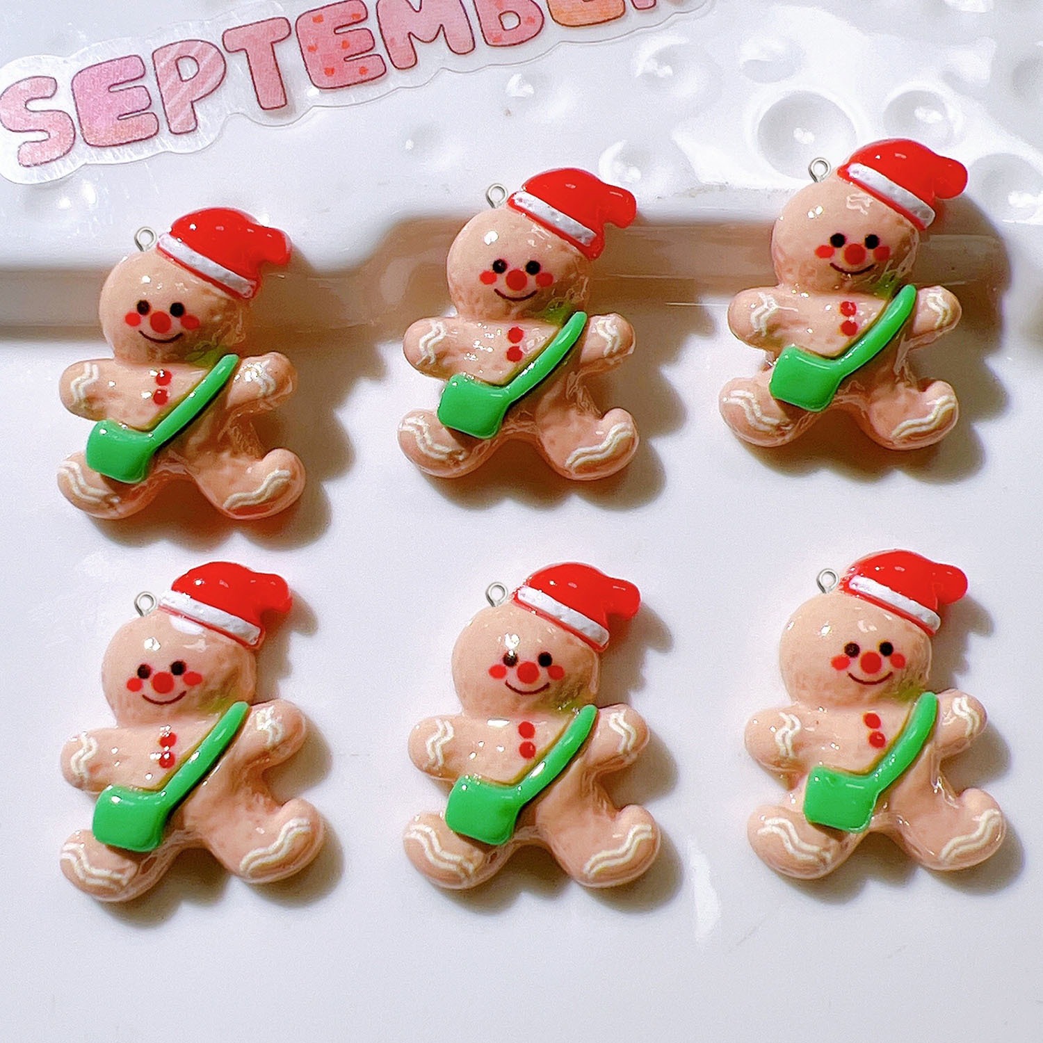 10Pcs Cute Christmas Doll Plan - Resin Art Earrings Material recension och pris